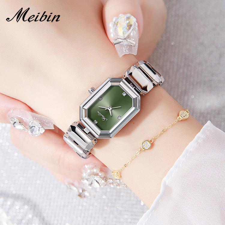 Quartz Wrist Watch M1878