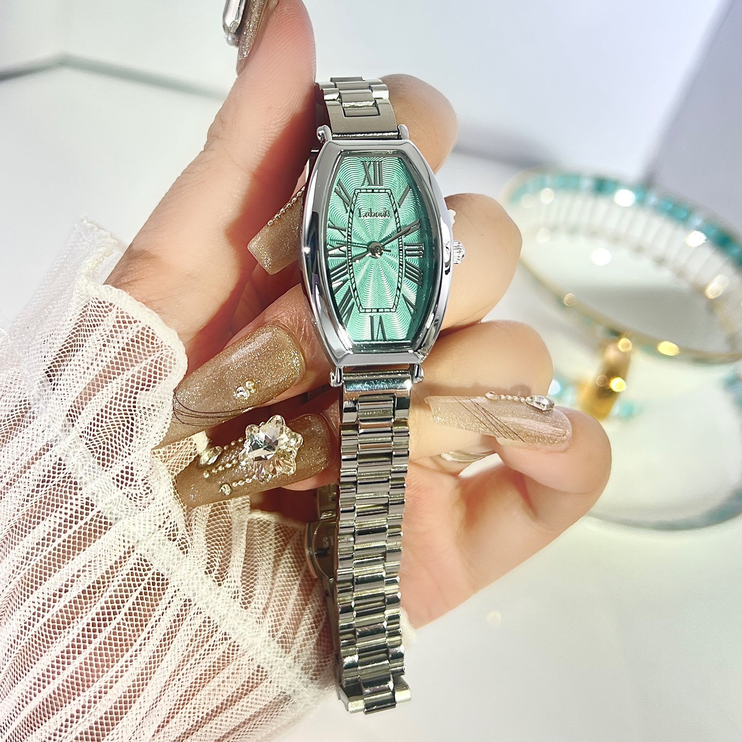 Quartz Wrist Watch LA662