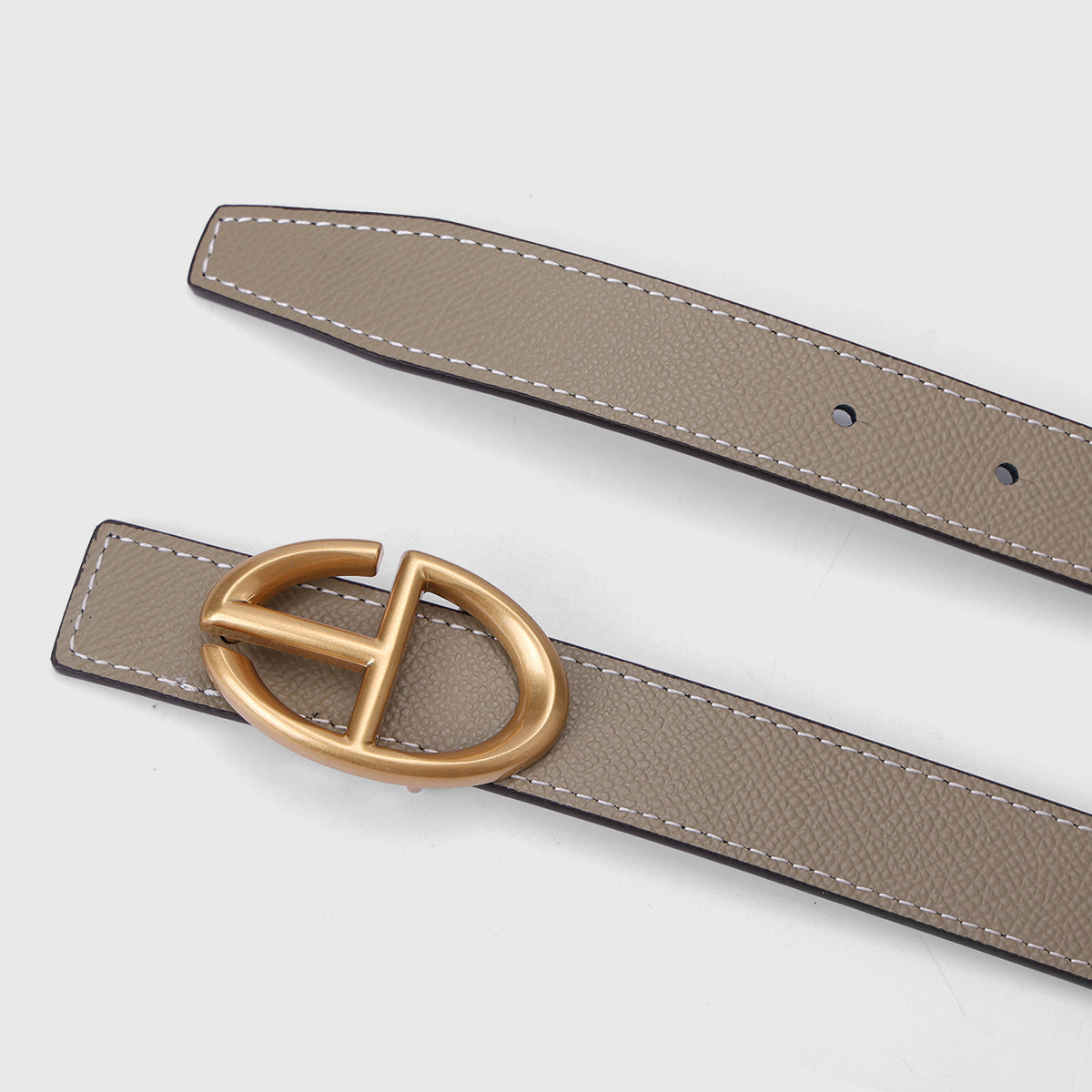 All-match and fashionable classic belt for ladies with an SD buckle.