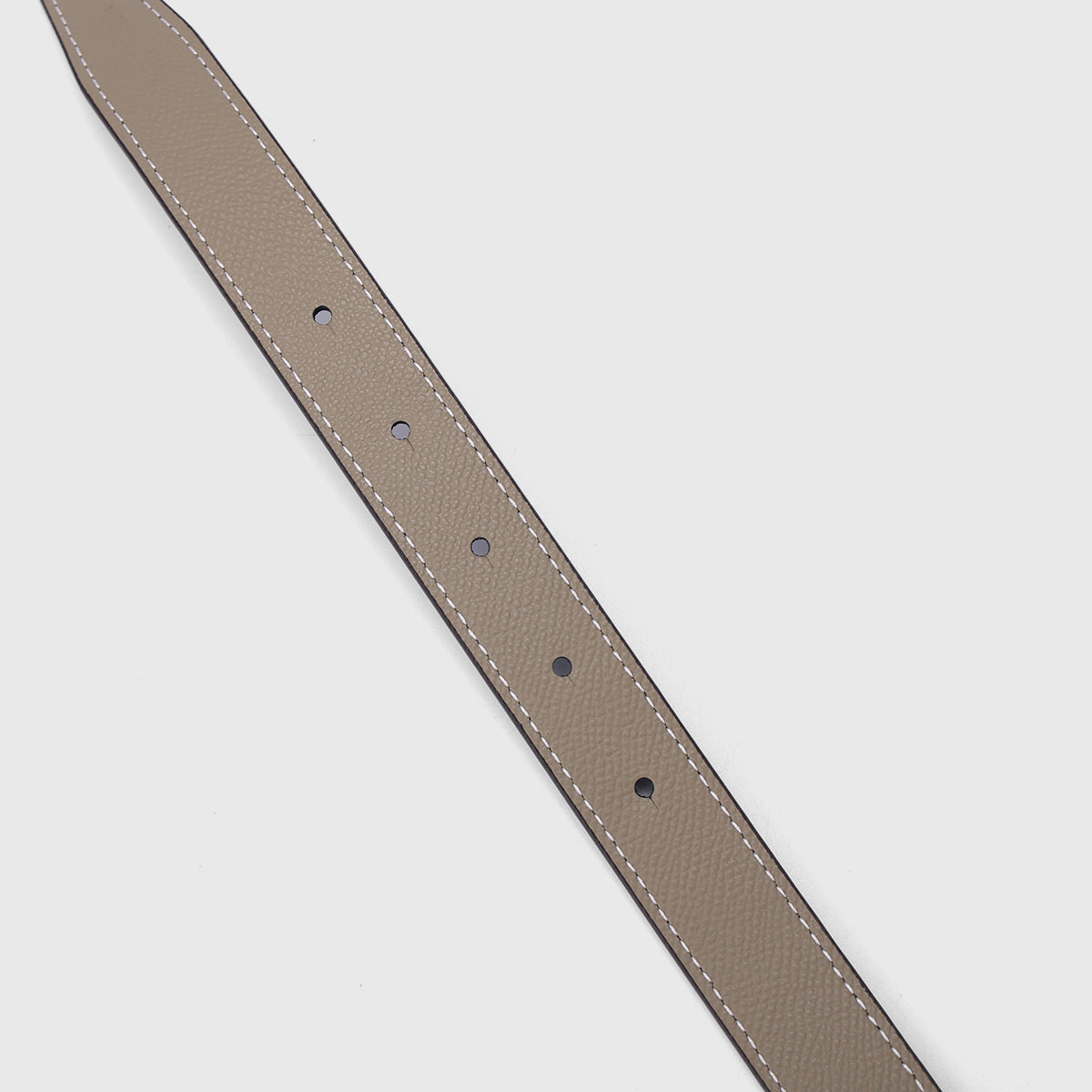 All-match and fashionable classic belt for ladies with an SD buckle.