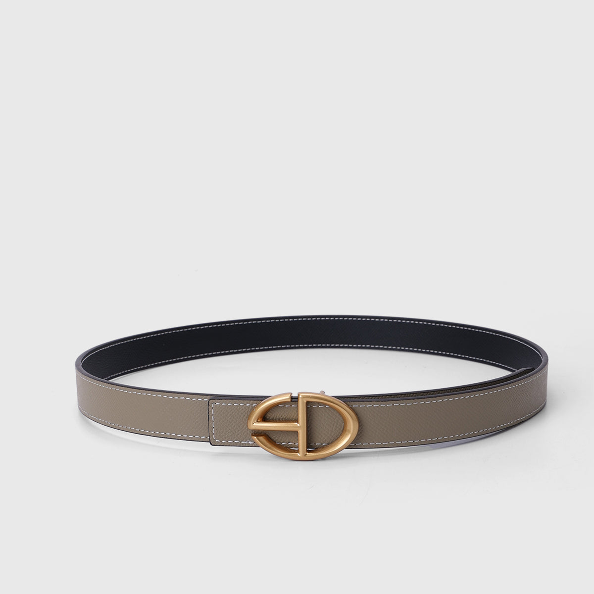 All-match and fashionable classic belt for ladies with an SD buckle.