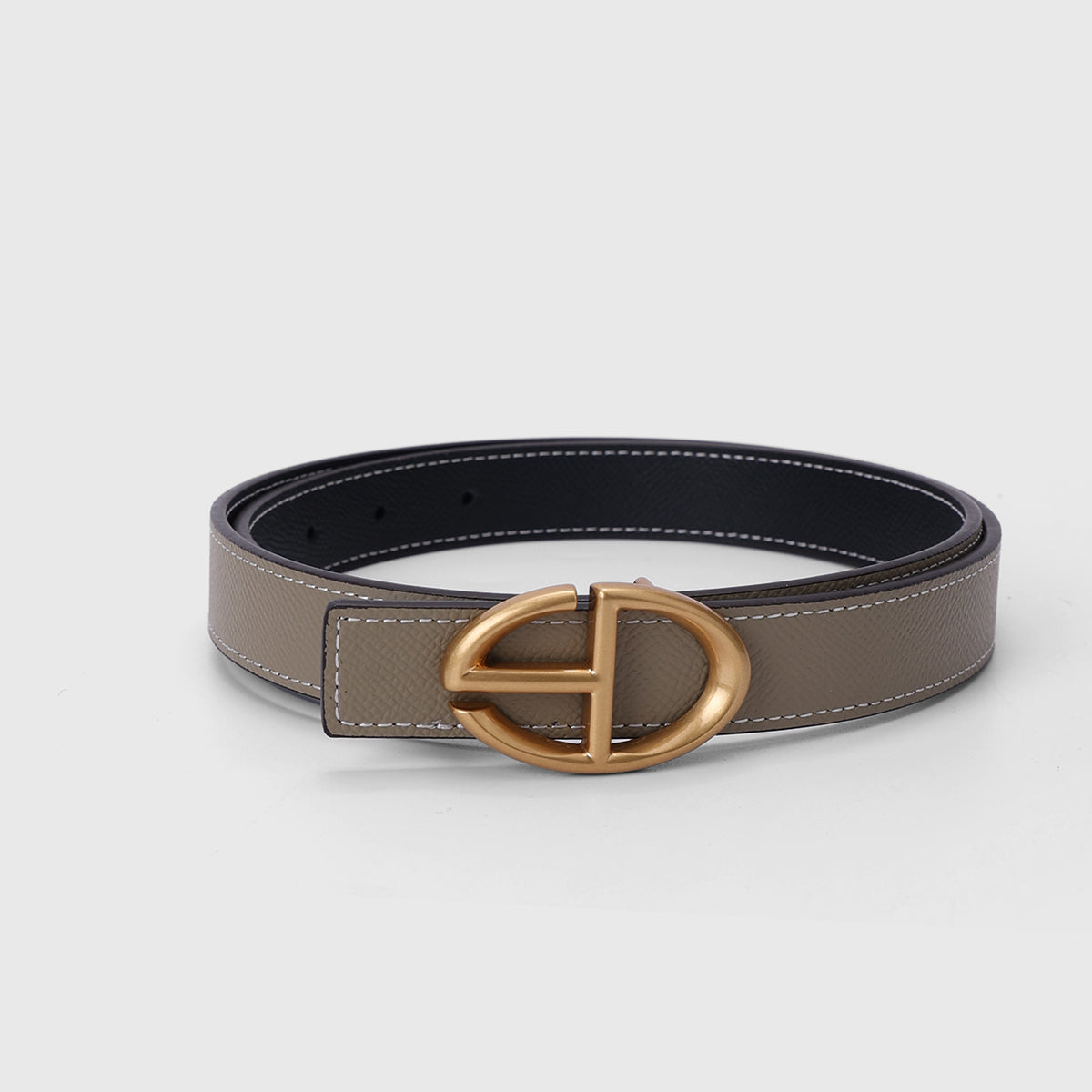 All-match and fashionable classic belt for ladies with an SD buckle.