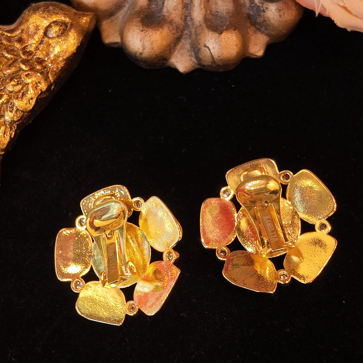 Red and green ear clip JA002