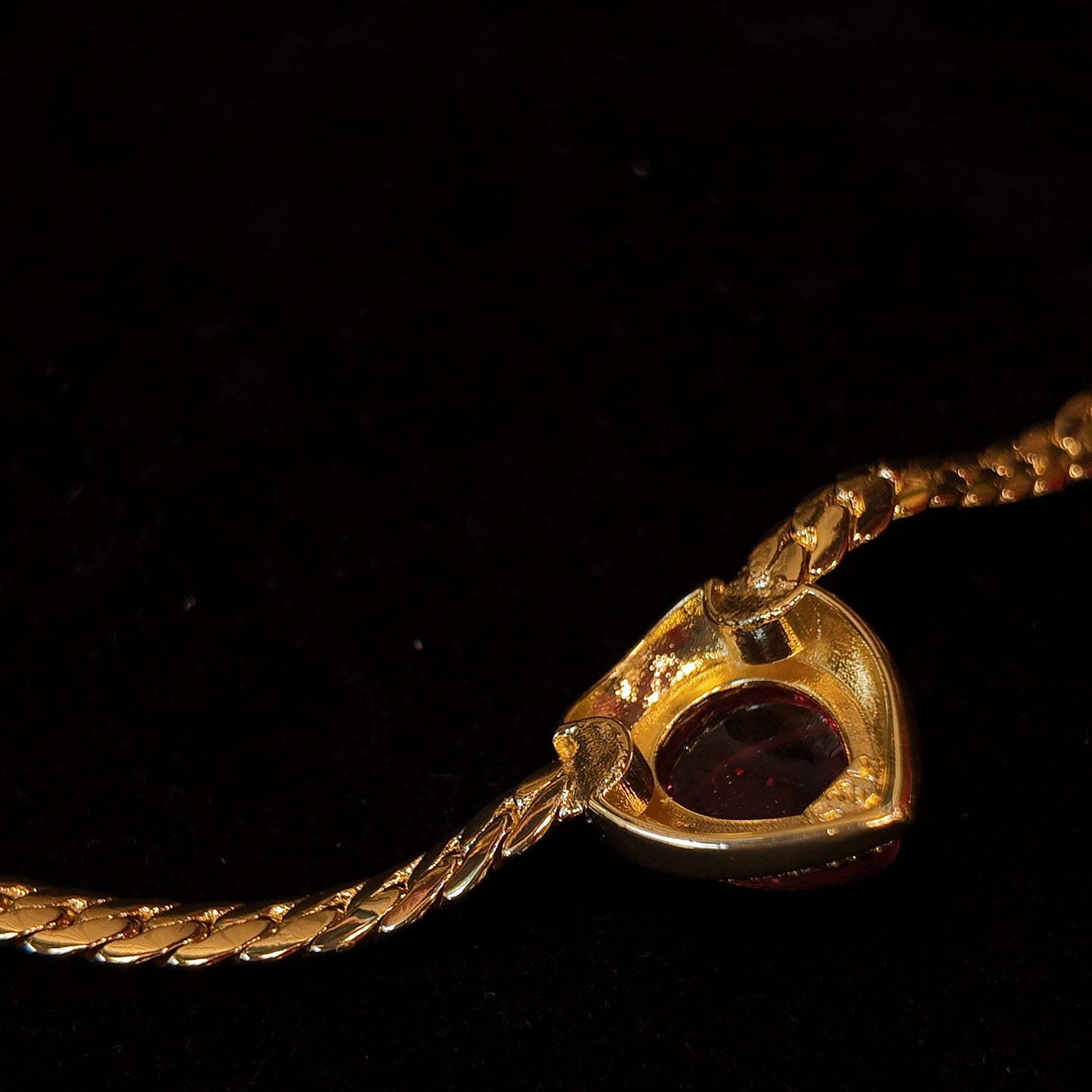 Moire Glaze Red Necklace JA030