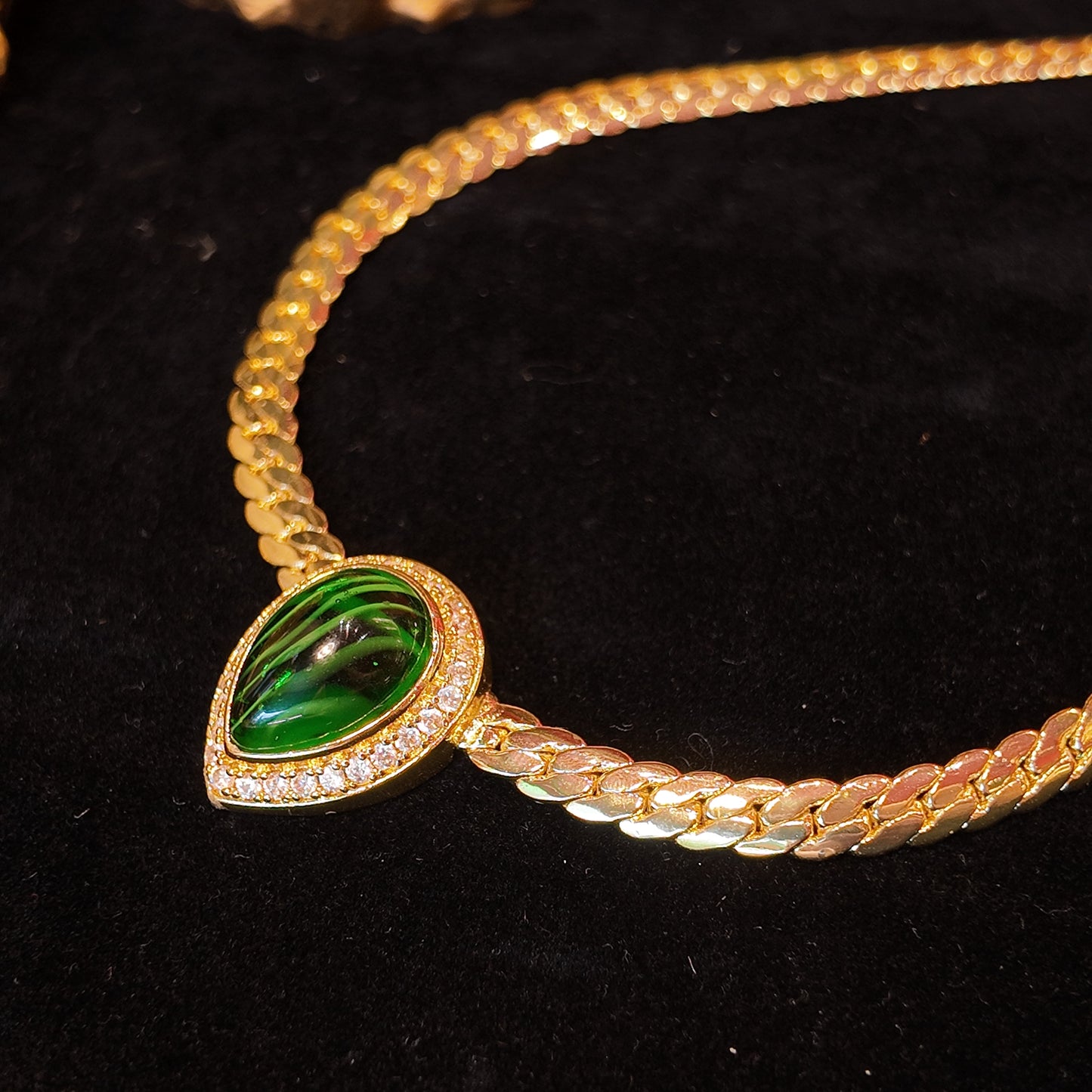 Moire Glaze Green Necklace JA031