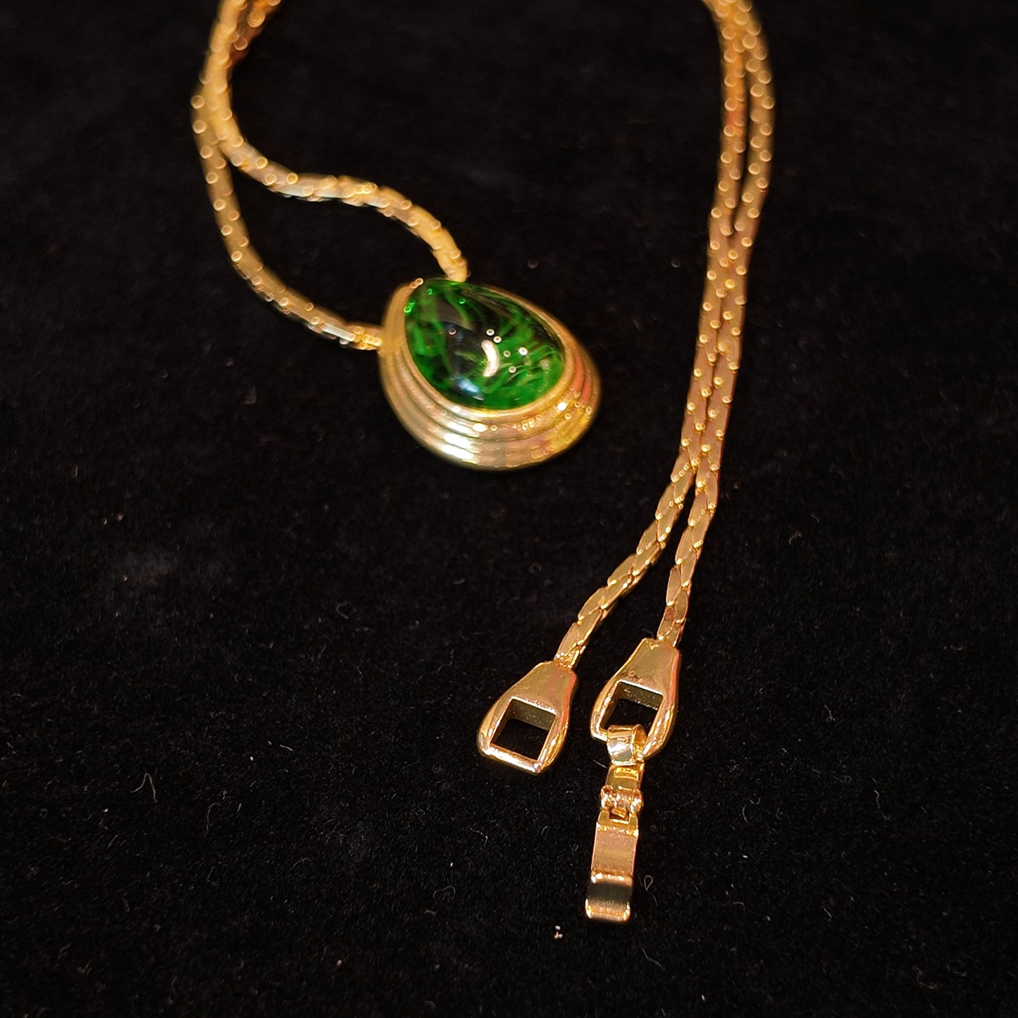 Moire Glaze Green Fine Necklace JA032