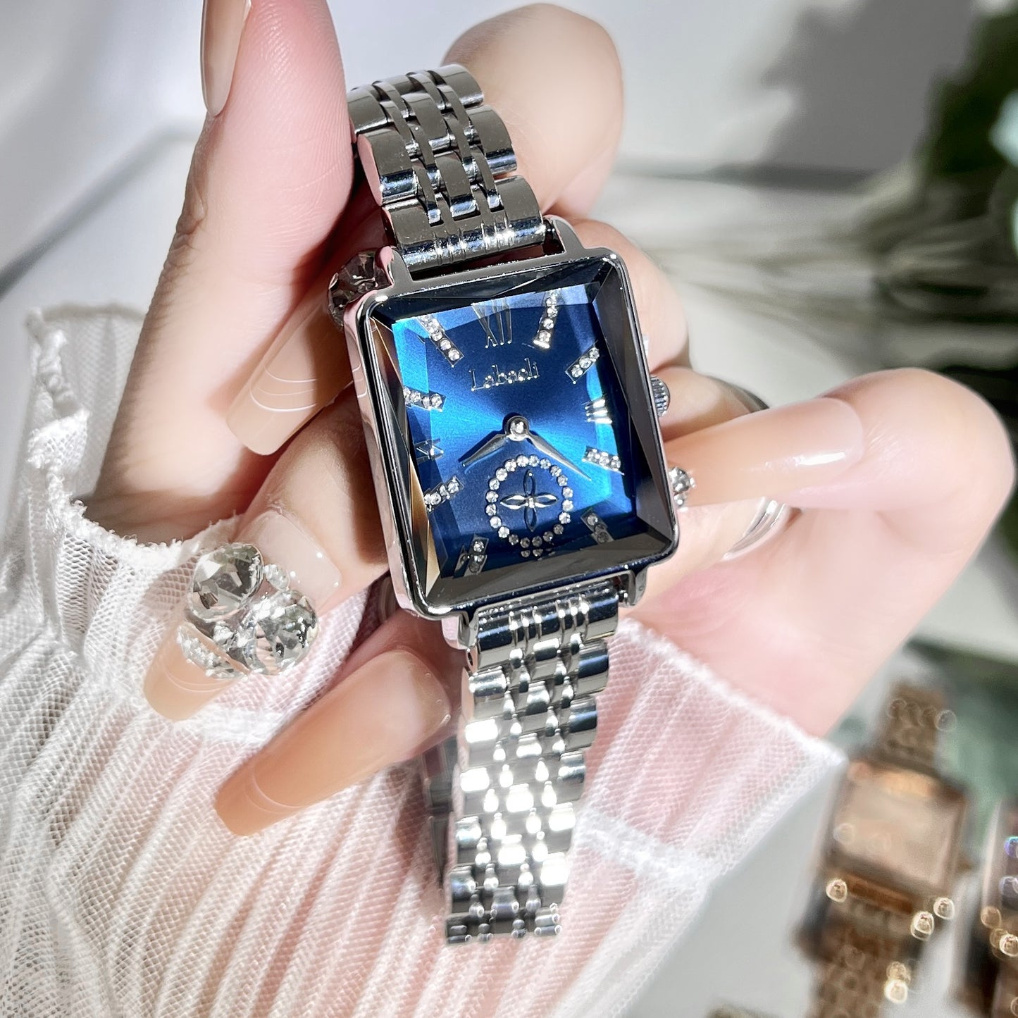 Quartz Wrist Watch LA716
