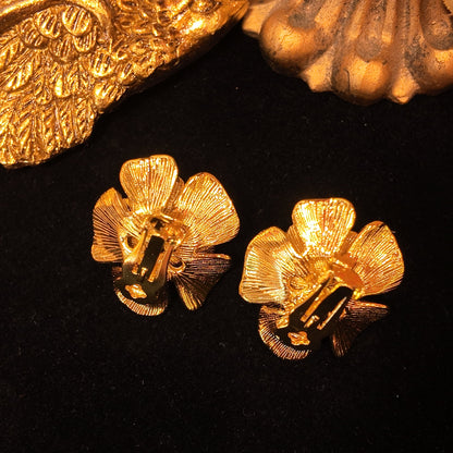 Camellia pearl ear clip JA003