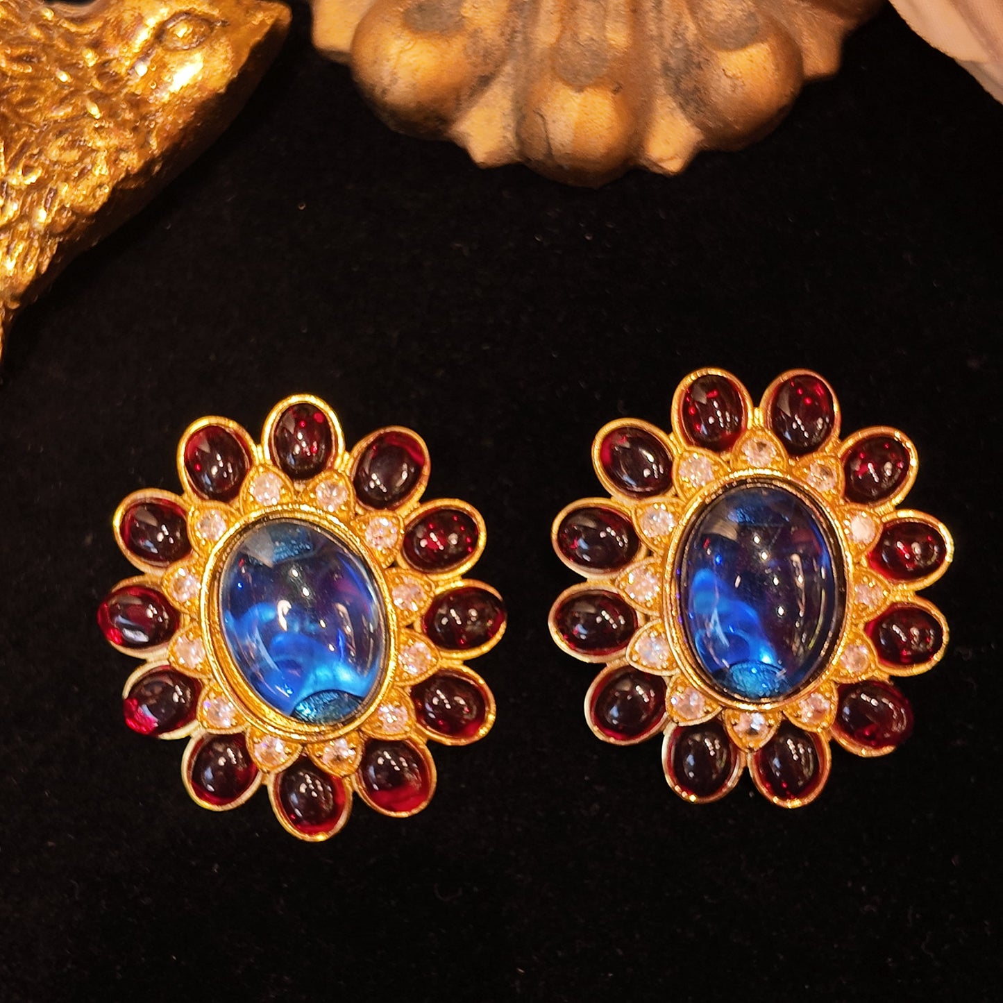 Blue red glass ear clip JA008