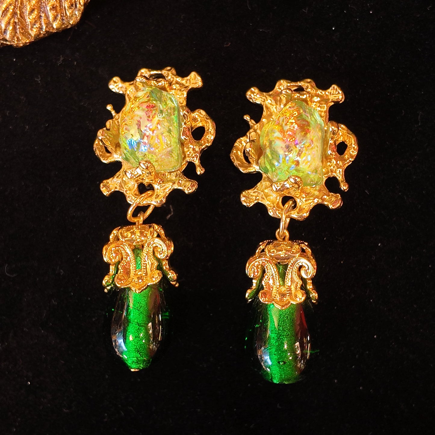 Vintage King Pendant Green Ear Clip JA017