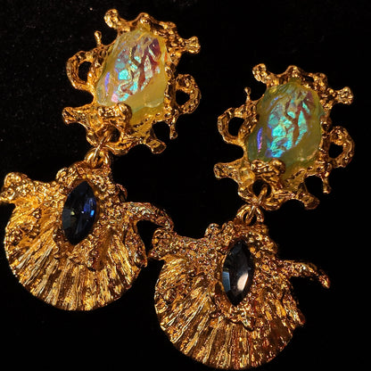 Vintage King Pendant Shell Ear Clip JA019