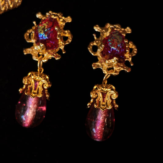Vintage King Pendant Red Ear Clip JA015
