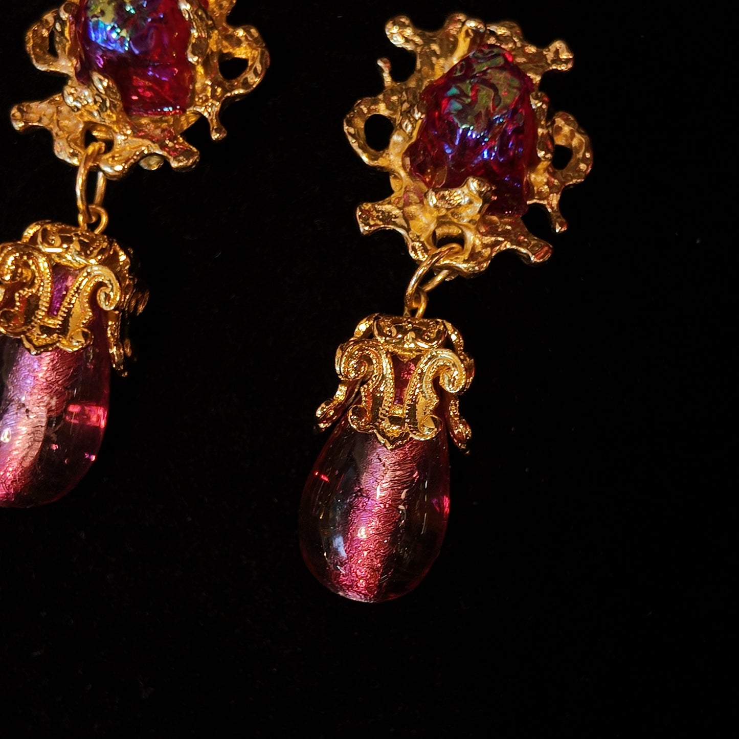 Vintage King Pendant Red Ear Clip JA015