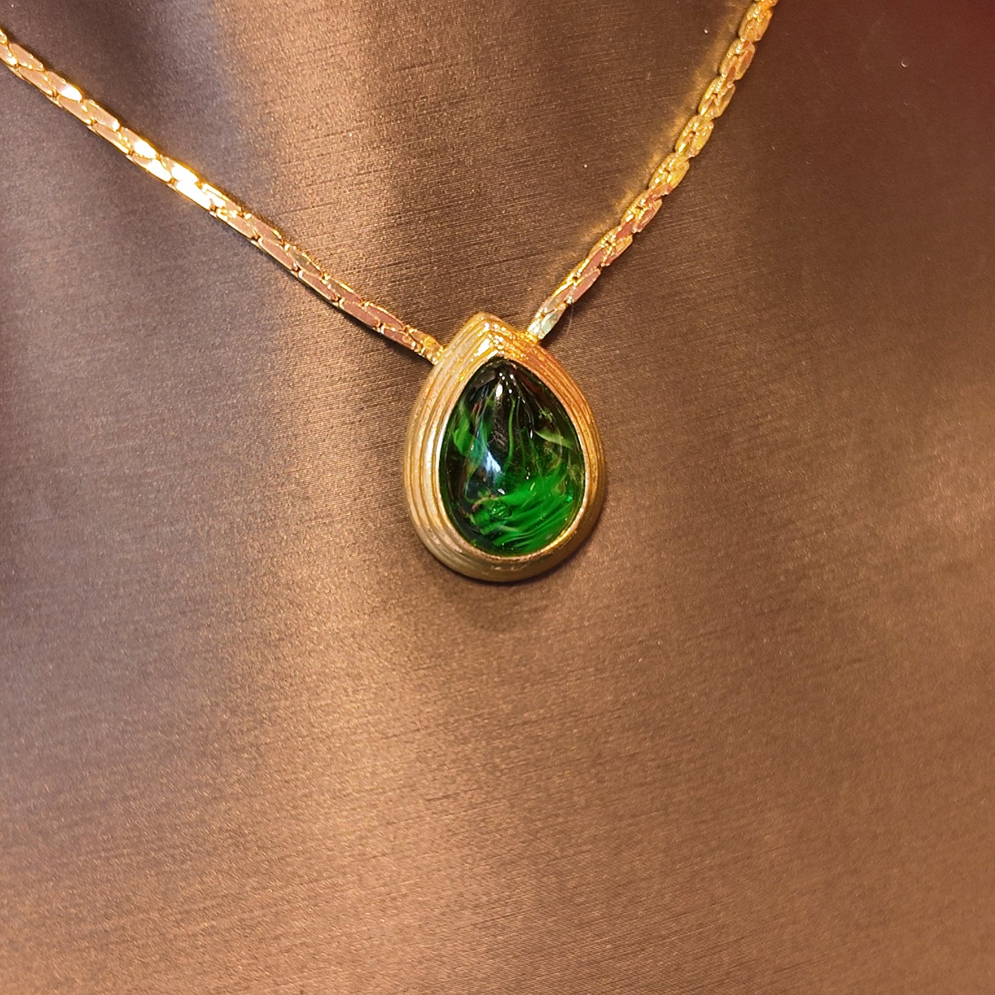 Moire Glaze Green Fine Necklace JA032