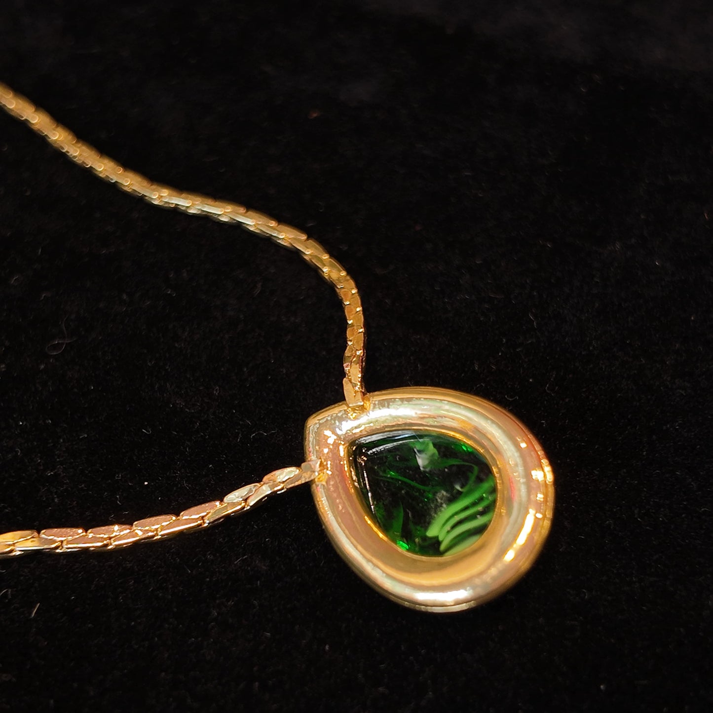 Moire Glaze Green Fine Necklace JA032