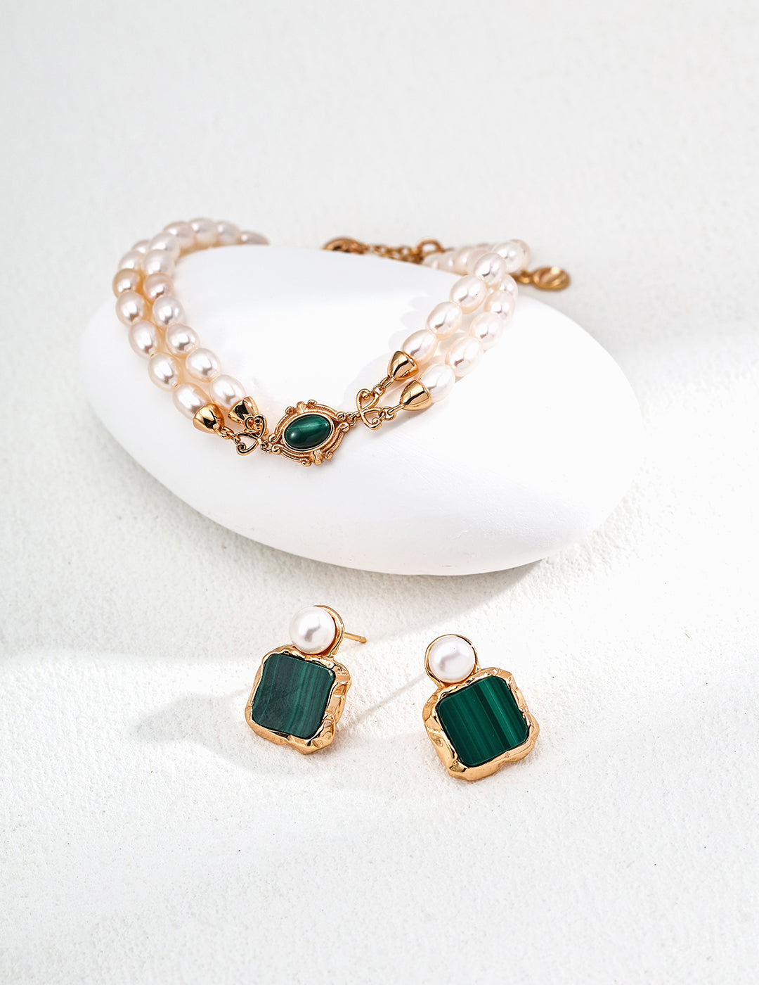 Malachite earrings E01347-2