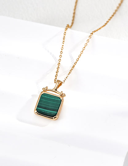 Malachite Pendant Necklace D0646