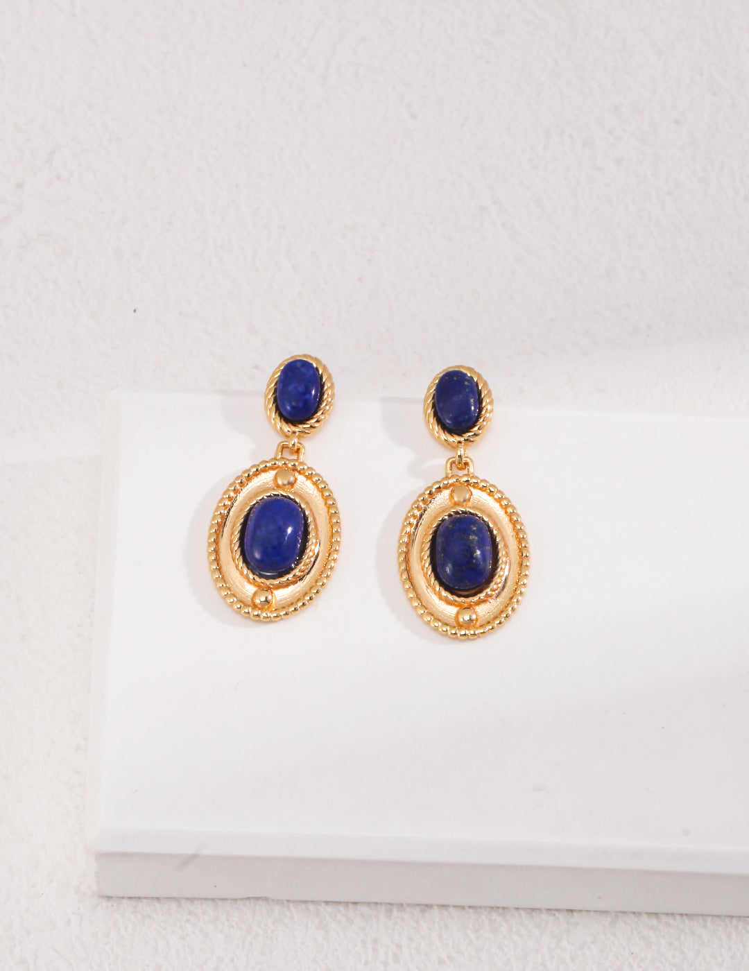 Stud earrings  E01107