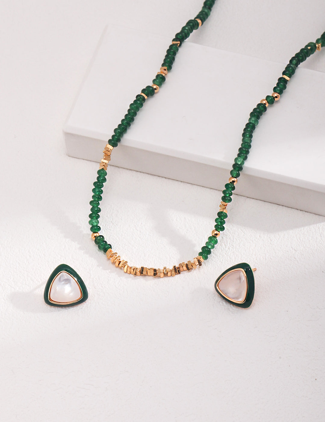 Stud earringsE01020