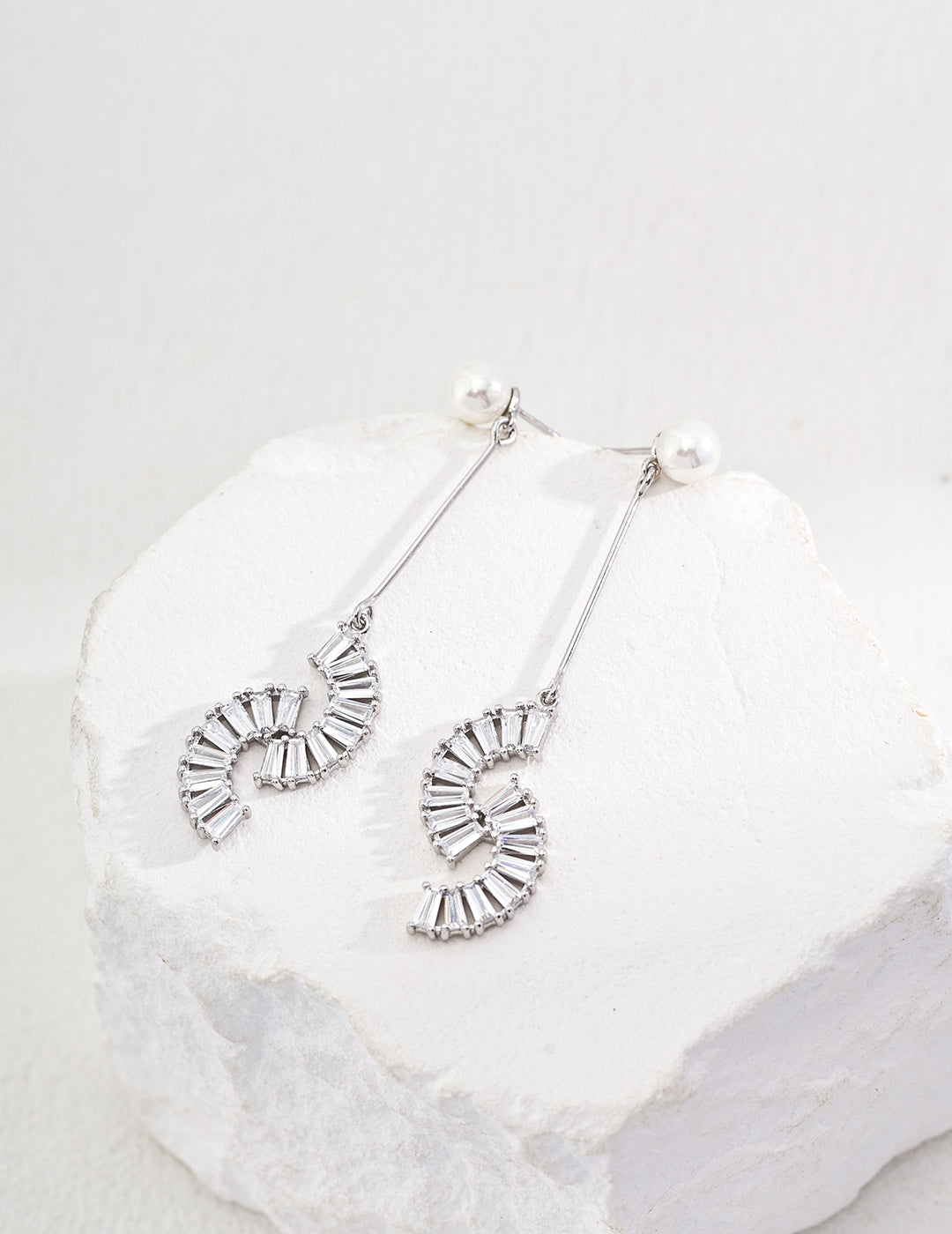 Floating sterling silver earrings E0130