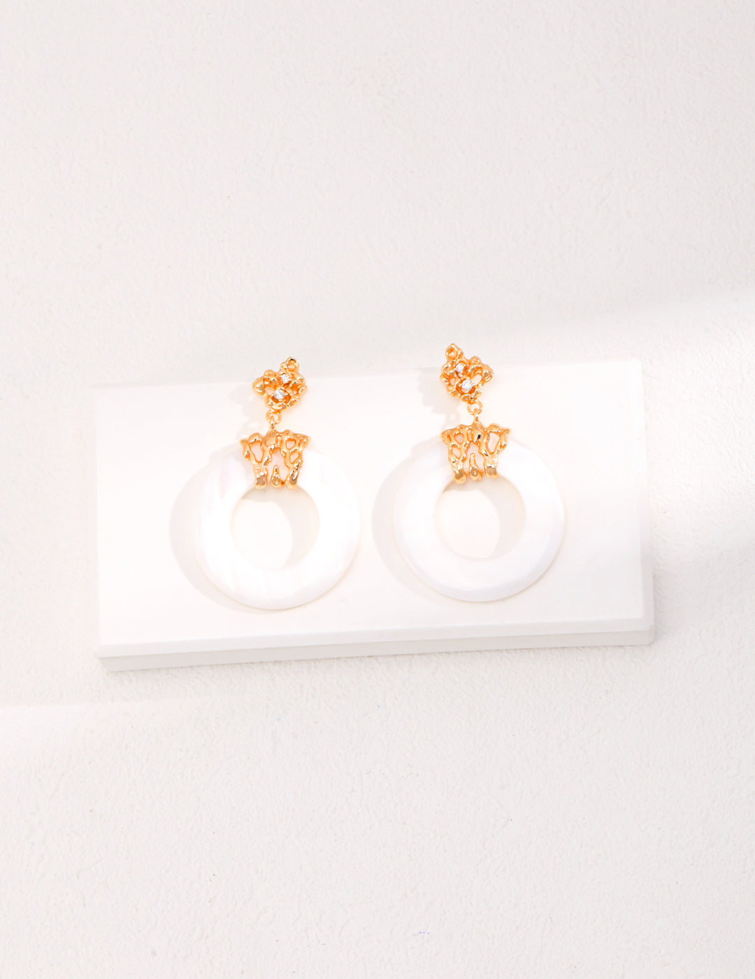 Shell earrings E0956