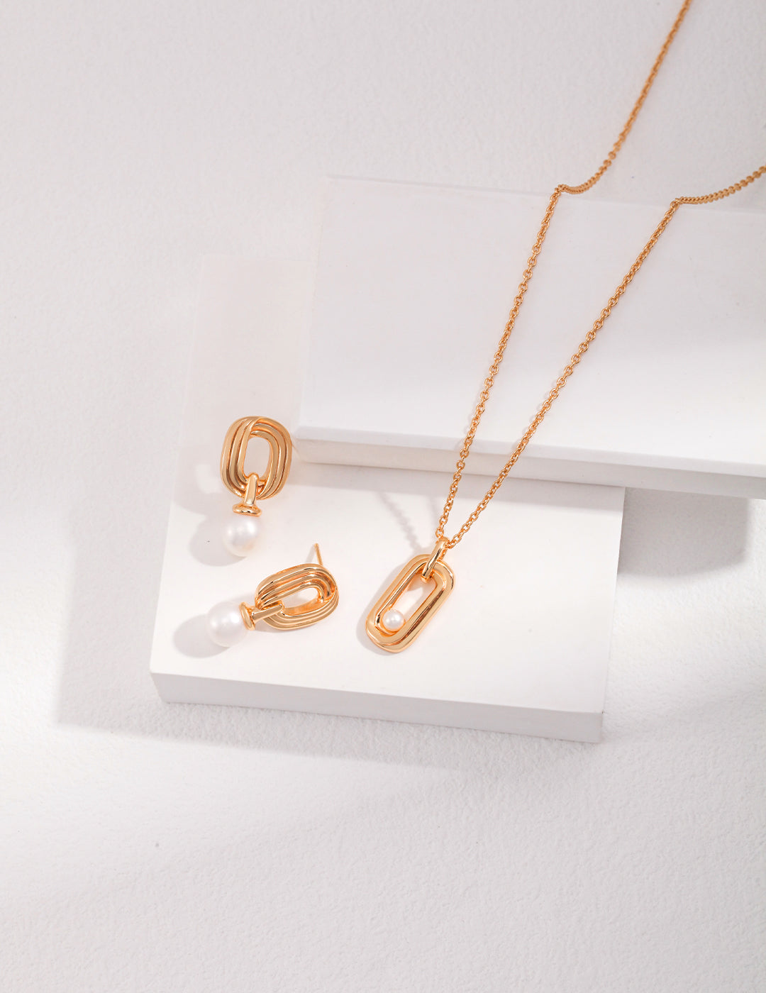 Mobius sterling silver necklace D0399
