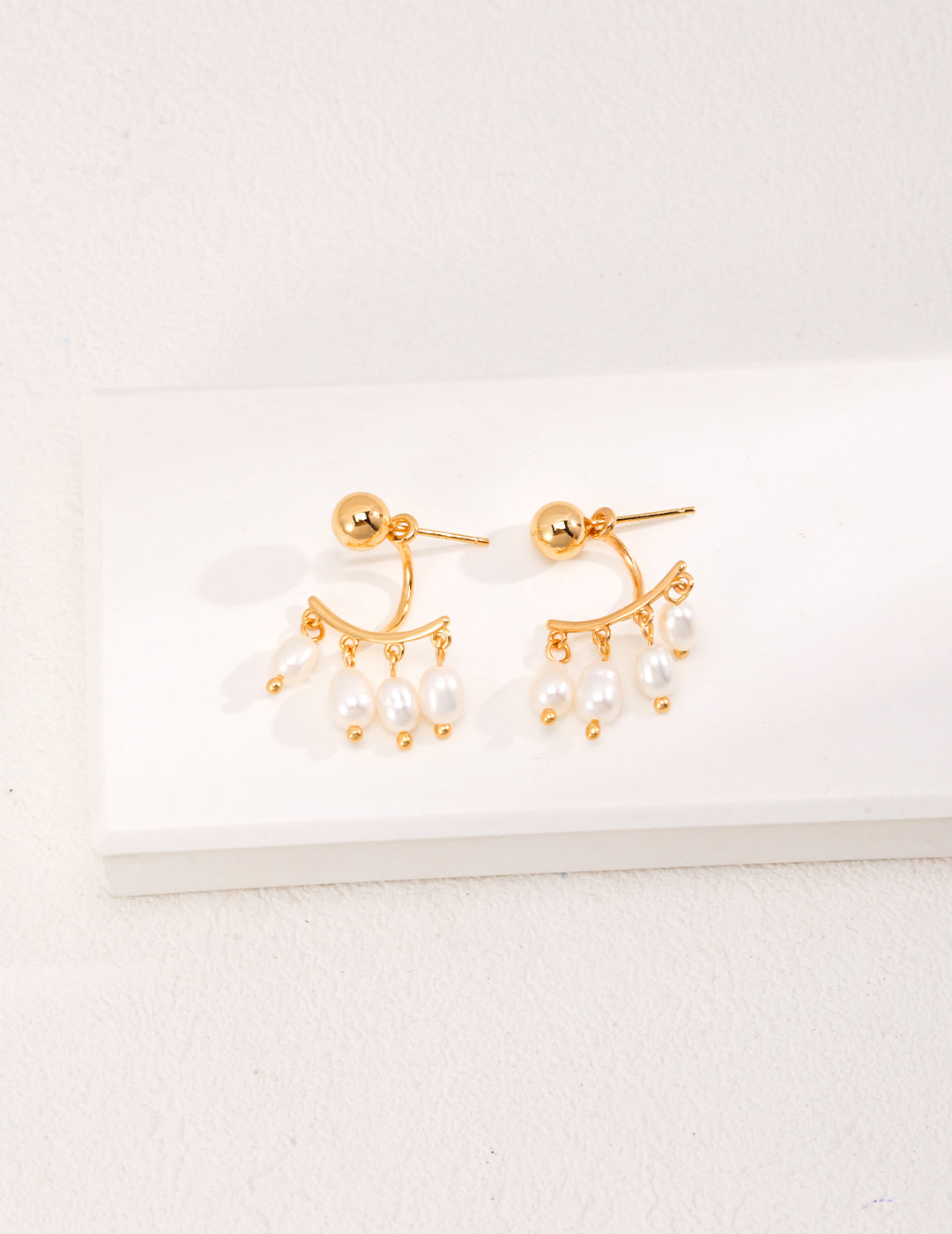 Pearl earrings E01052