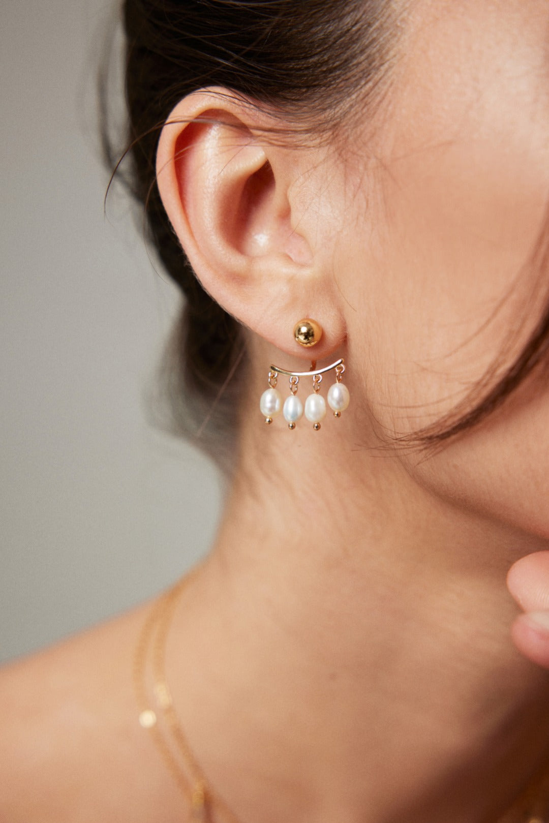 Pearl earrings E01052