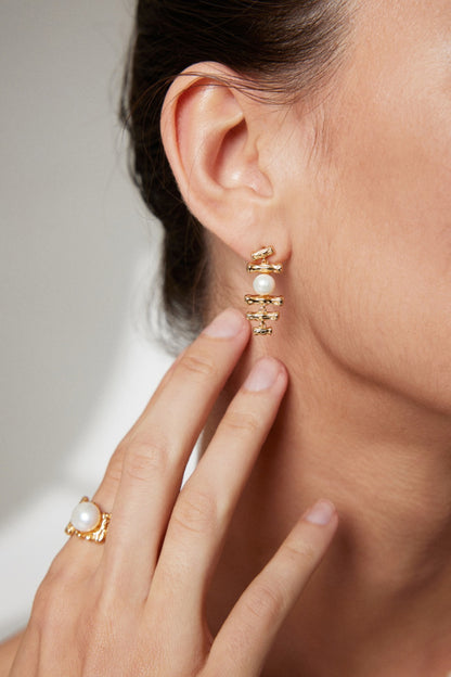 Star trace pearl earrings E01029