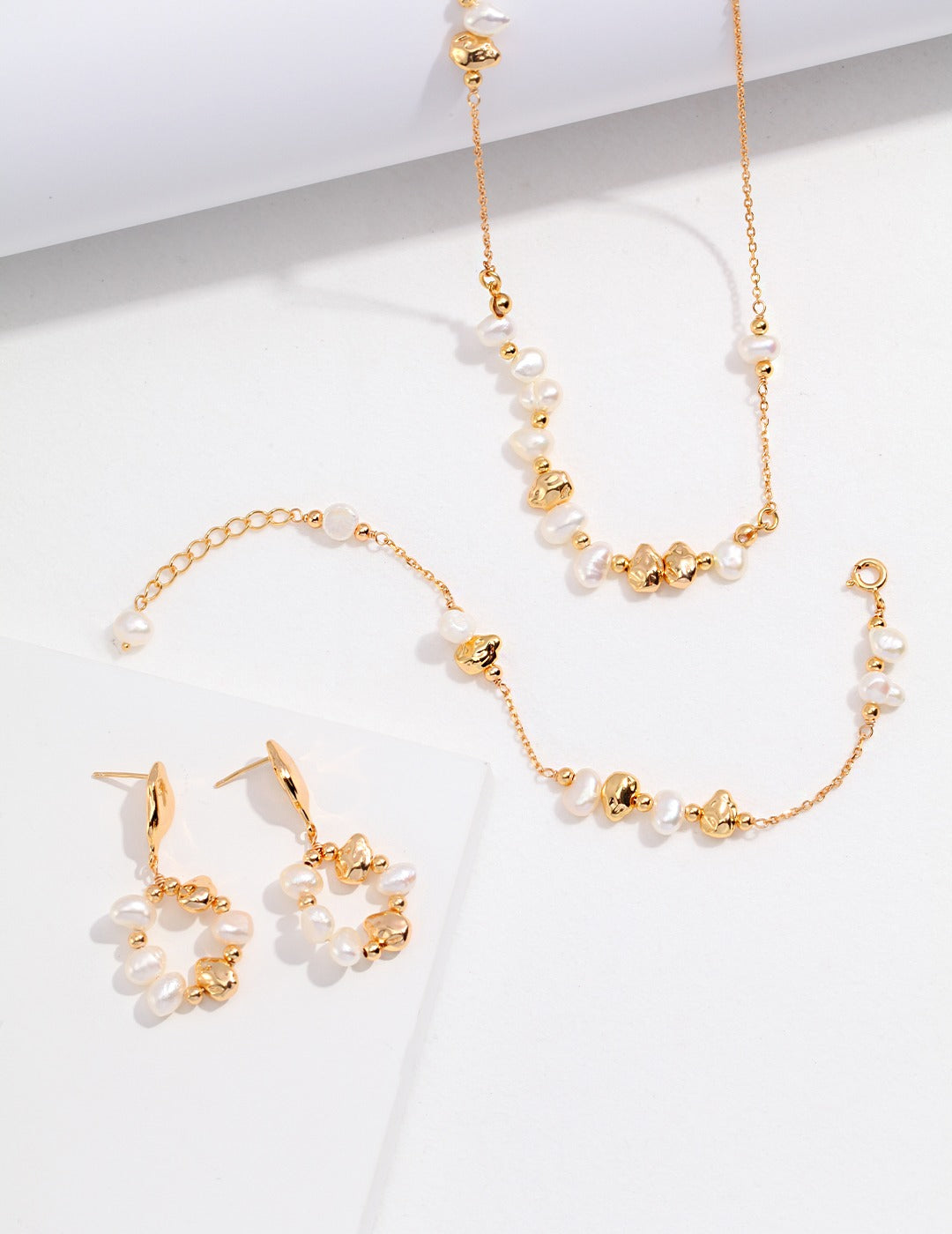 Pearl earrings YE0002