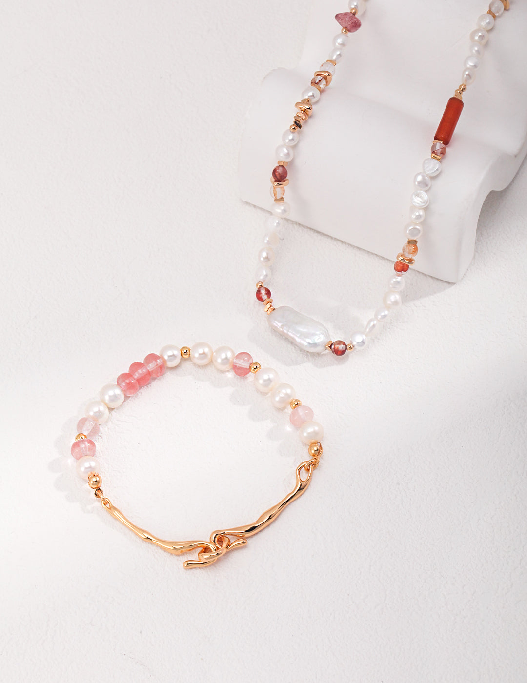 Strawberry Crystal Necklace D0440