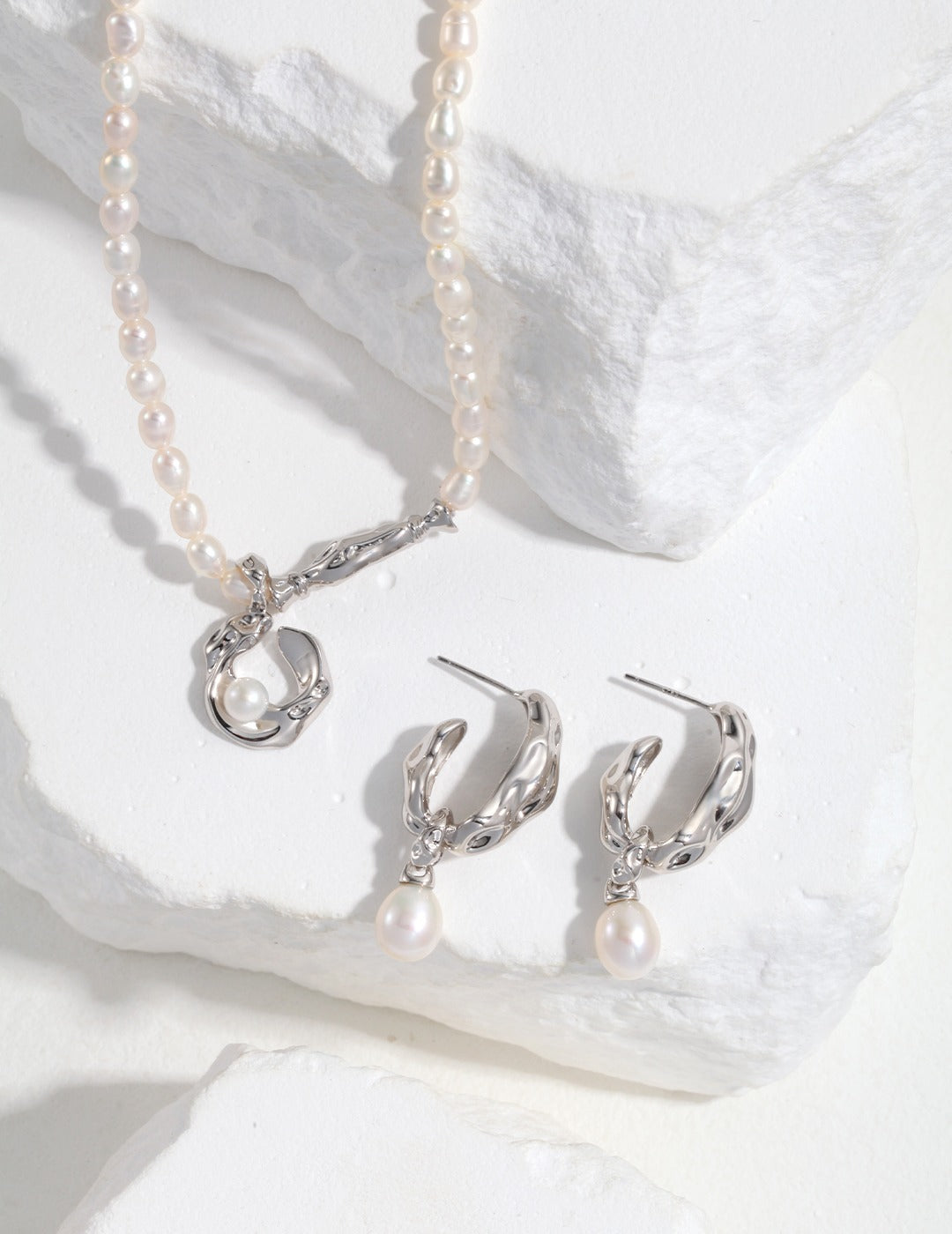 Pearl earrings YE0079