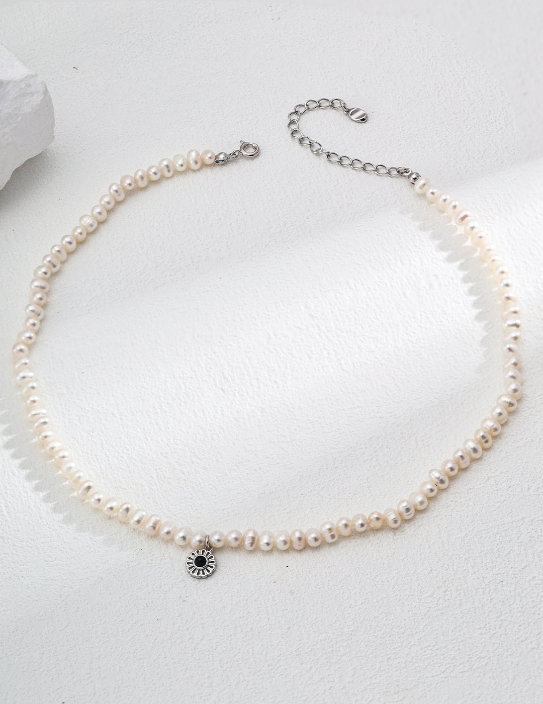 Moon Pearl Necklace D0589