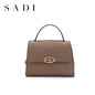 Fashionable, classic and all-match piggy bag, suitable for single-shoulder and crossbody carrying.